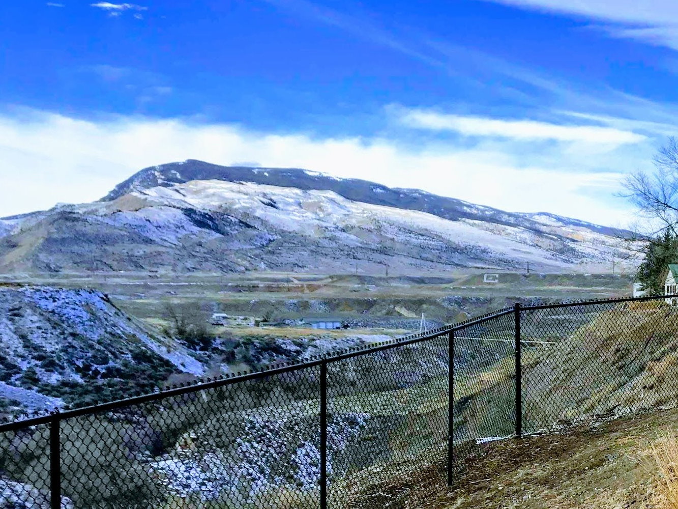 Wapiti Wyoming commercial fencing contractor