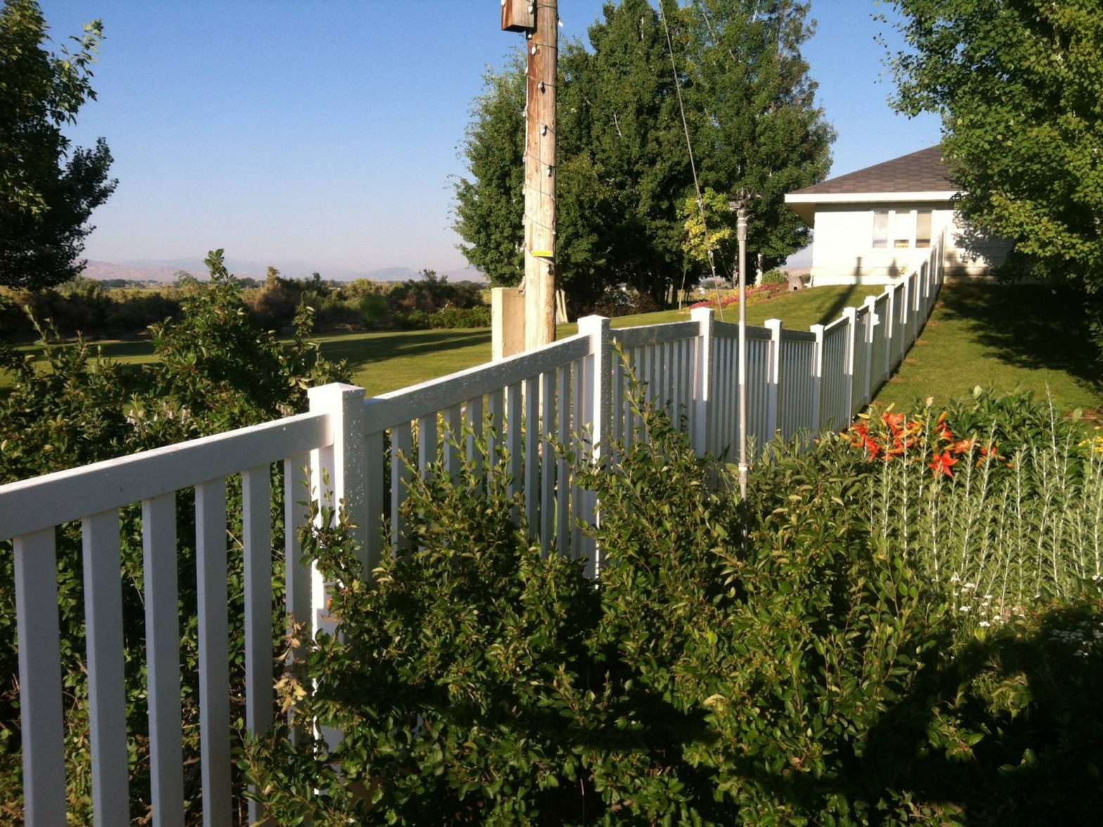 Advantages of Residential Fencing in Wyoming