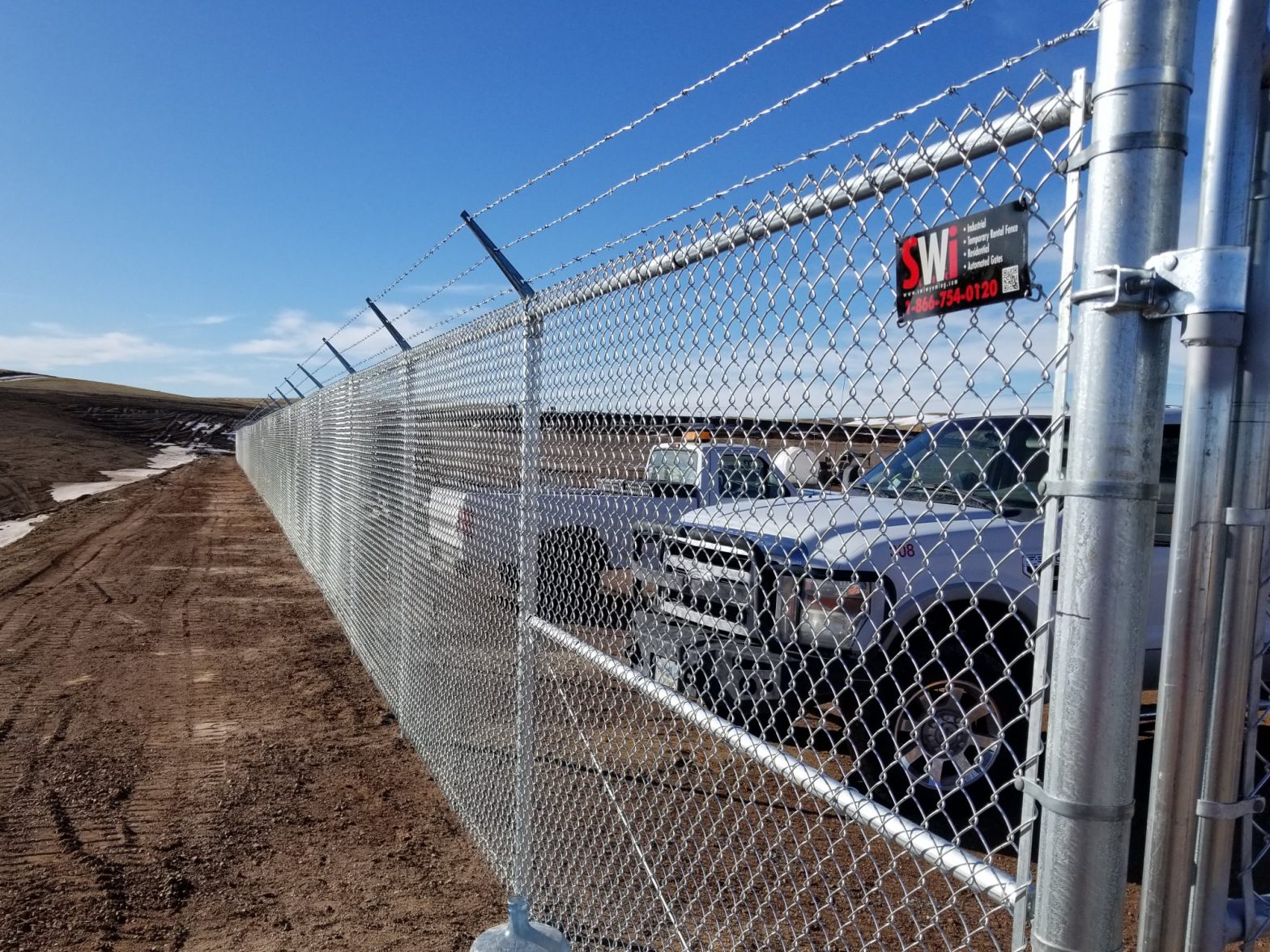 Photo of a commercial chain link fence
