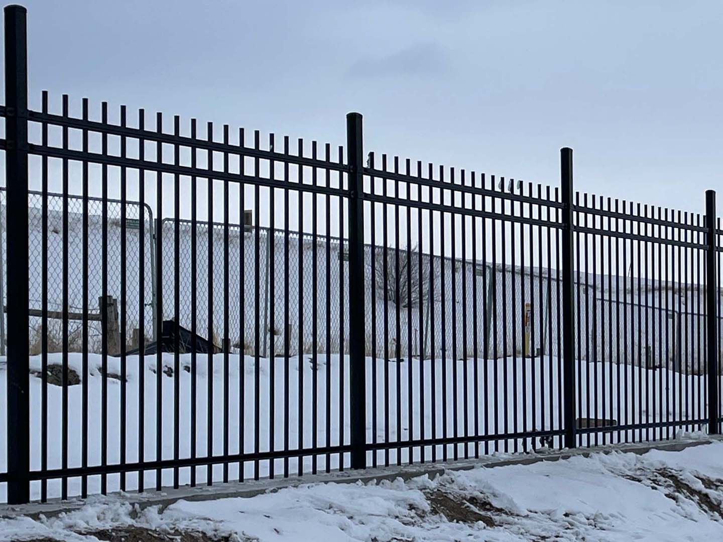 Photo of a Wyoming aluminum fence