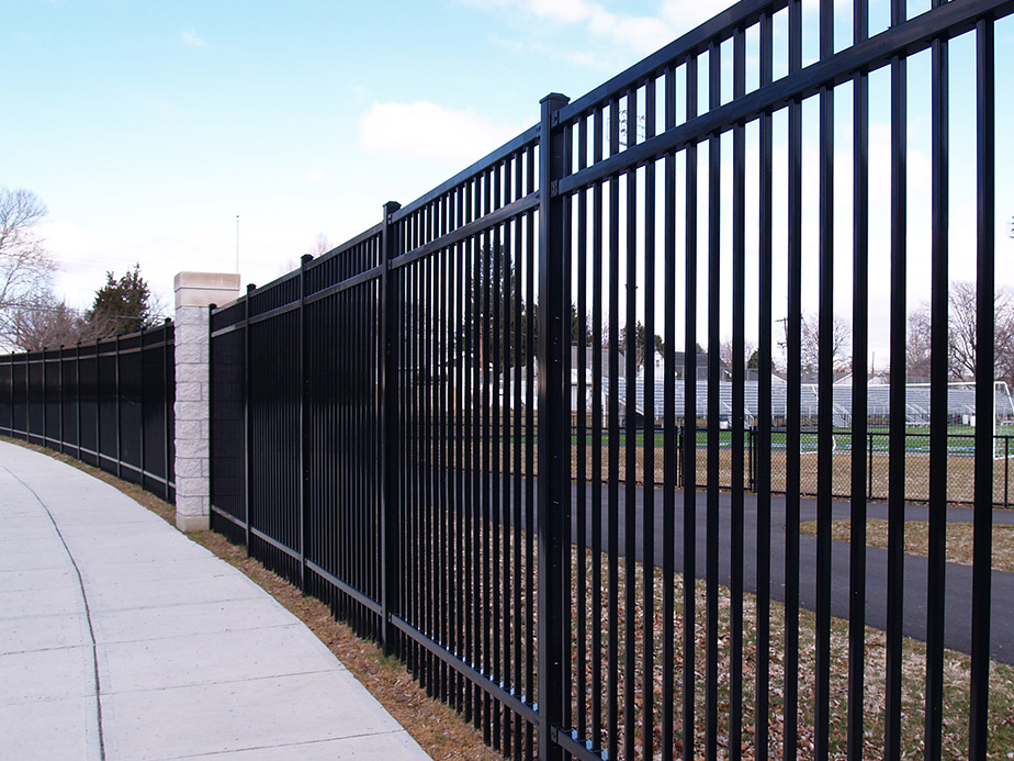 Commercial Aluminum fencing benefits in Wyoming