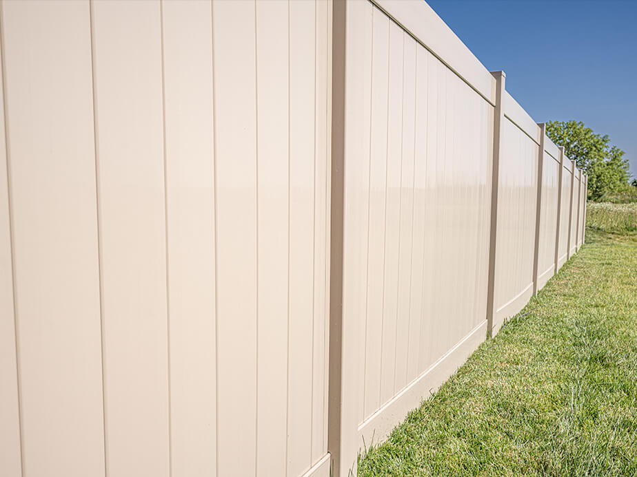 Vinyl fencing benefits in Wyoming