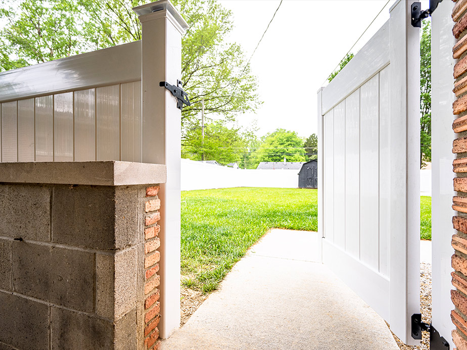 Residential Gate fence company in Wyoming