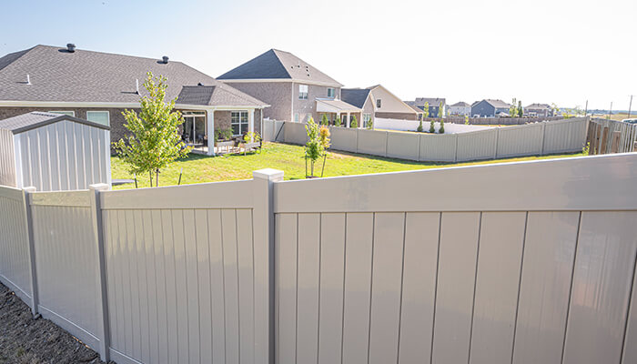 Vinyl fence installation company Wyoming
